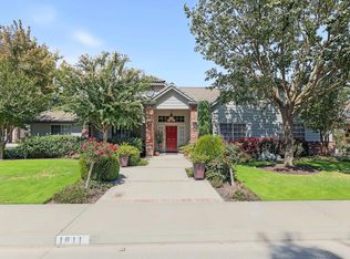 1911 Bergren Ct, Kingsburg, CA 93631