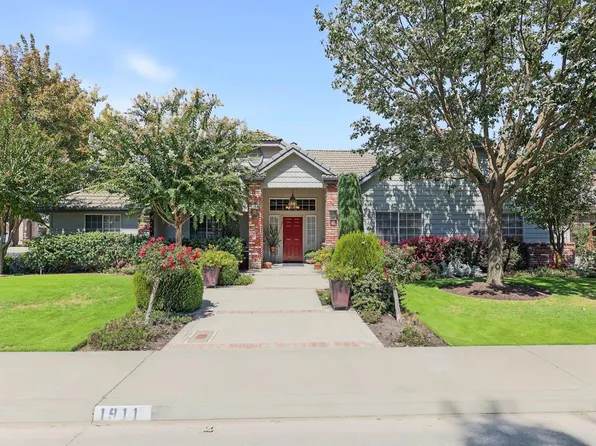 1911 Bergren Ct, Kingsburg, CA 93631