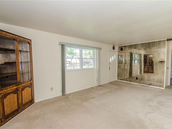 5th image of 623 Morning Glory Ln