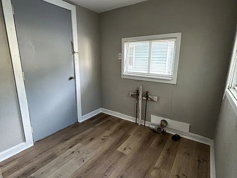 20 4th Street Cir — Photo 12