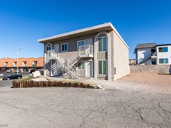 2nd image of 525 Fir St APT 3