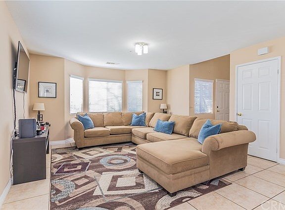 4th image of 15938 Dianthus Ct