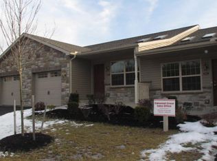 117 N Oakwood Ln, Selinsgrove, PA 17870