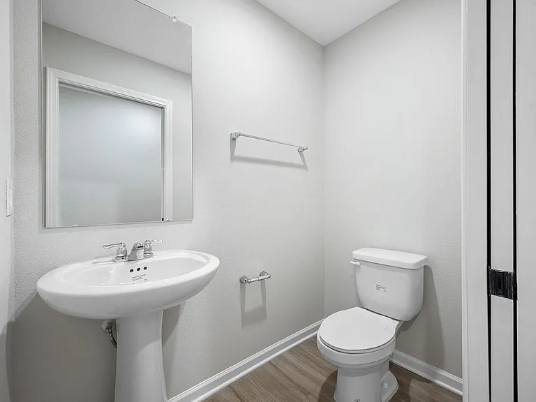 2630 Kohn Rd — Photo 8