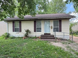 227 Presley Rd, Saint Louis, MO 63137