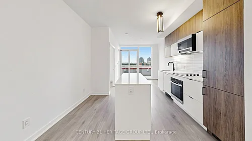 8888 Yonge St #718 Photo 1