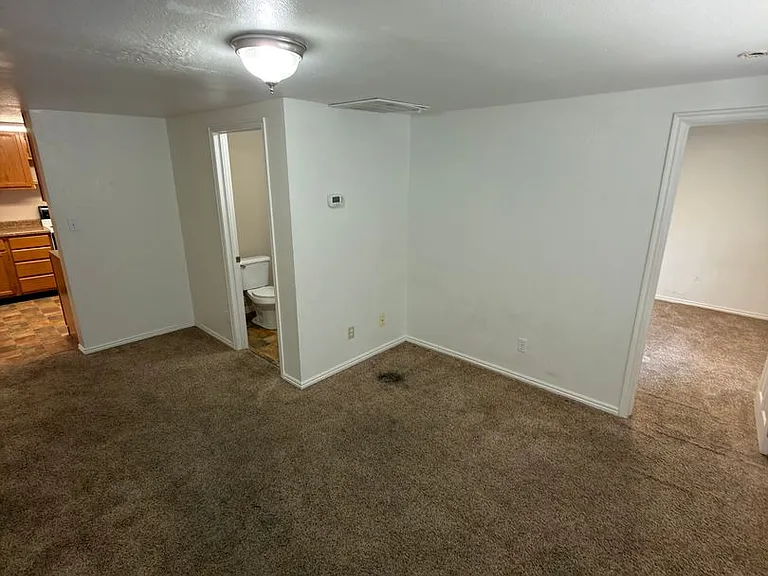 480 College Ave — Photo 10