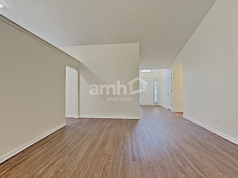 2462 Heatherton Ct — Photo 9