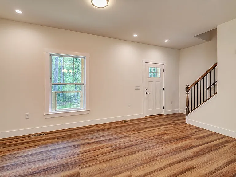 204 Cascade Ridge Rd — Photo 16