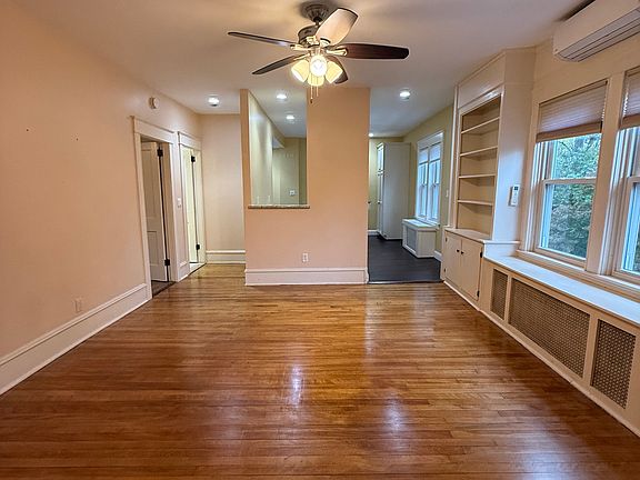 Dining Room looking into Kitchen