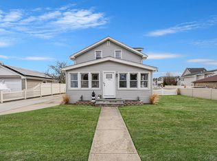 244 S Bayview Avenue, Amityville, NY 11701
