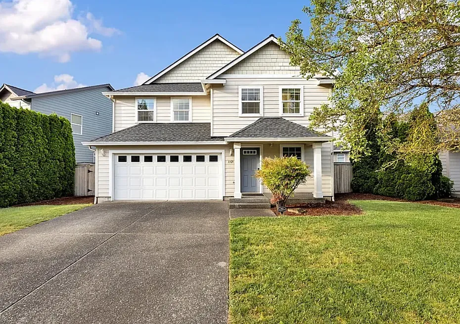 4 bed, 2.5 bath, 1901 sqft, $2,950 — Photo 1