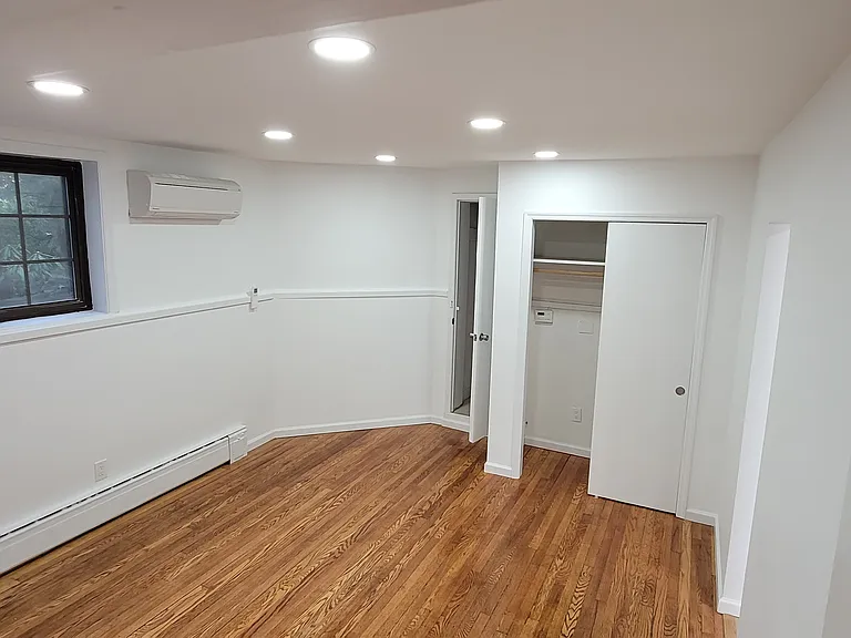 94 Martha Ct #10 — Photo 7
