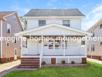2093 Elbur Ave, Lakewood, OH, 44107