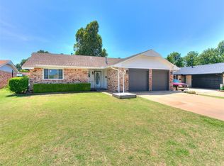 213 Holbrook Dr, El Reno, OK 73036