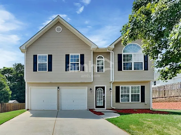 1649 Woods Ln, Denver, NC 28037