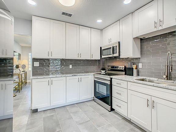 5th image of 1604 Bryn Mawr St