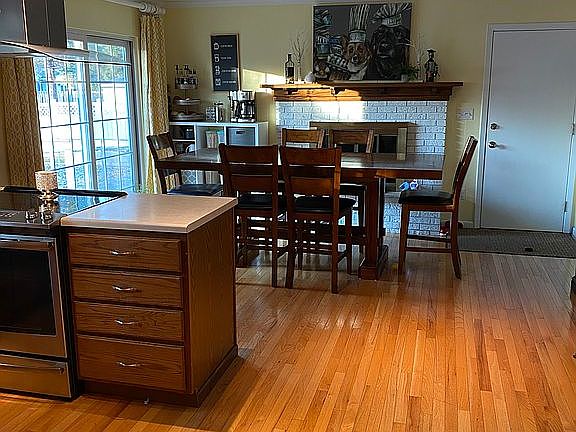 3rd image of 3022 W Elmwood Dr