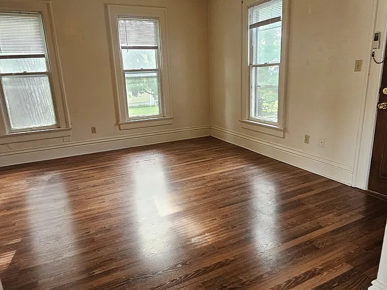 810 N Evans St #3 — Photo 2