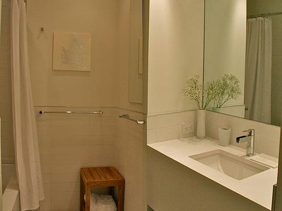 5th image of 206 Vanderbilt Ave