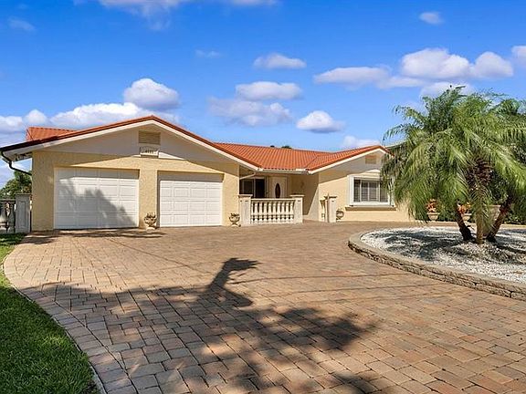 2nd image of 4320 Summer Ln