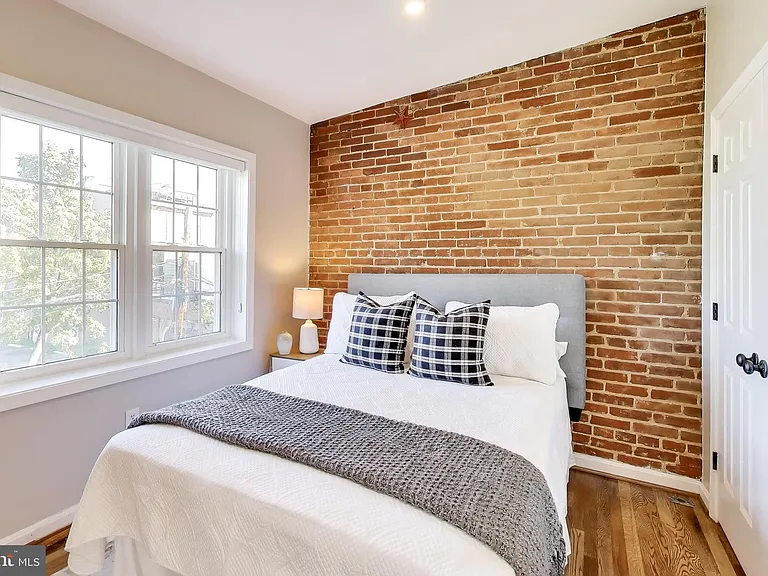 1238 Linden Pl NE — Photo 19