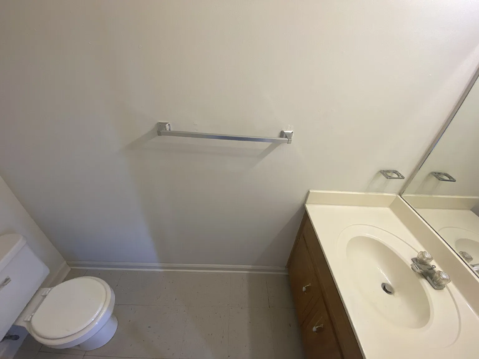 2 bed, 1.5 bath, 1100 sqft, $995 — Photo 4