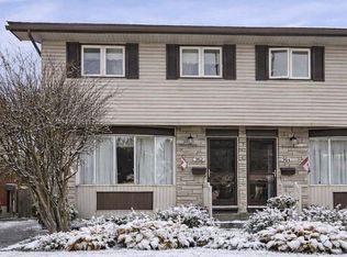 962 Dynes Rd, Ottawa, ON K2C 0G8