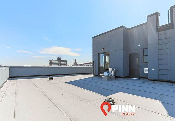 3rd image of 335 Fenimore St Penthouse 1