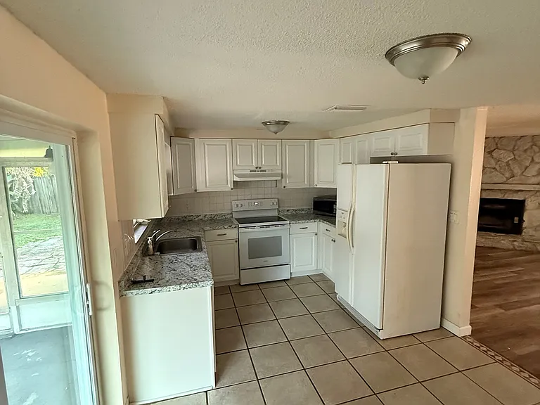 8431 Kumquat Ave — Photo 4