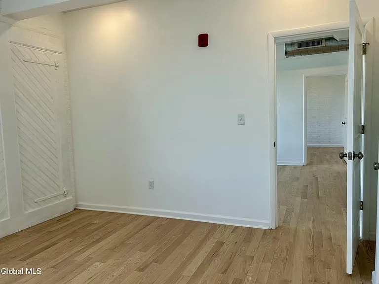 155 River St #4A — Photo 17