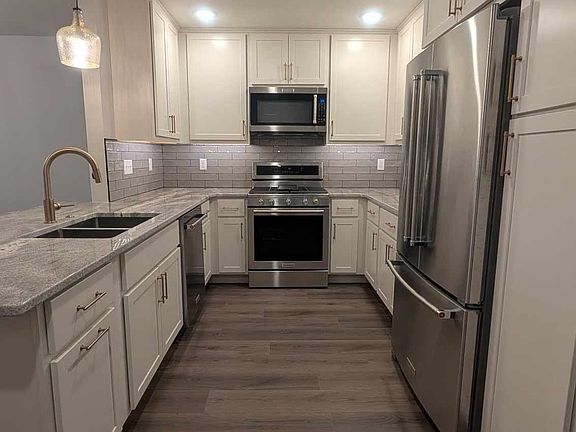 3rd image of 3918 Dorothys Ln