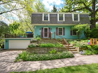 571 Oak St, Glen Ellyn, IL 60137