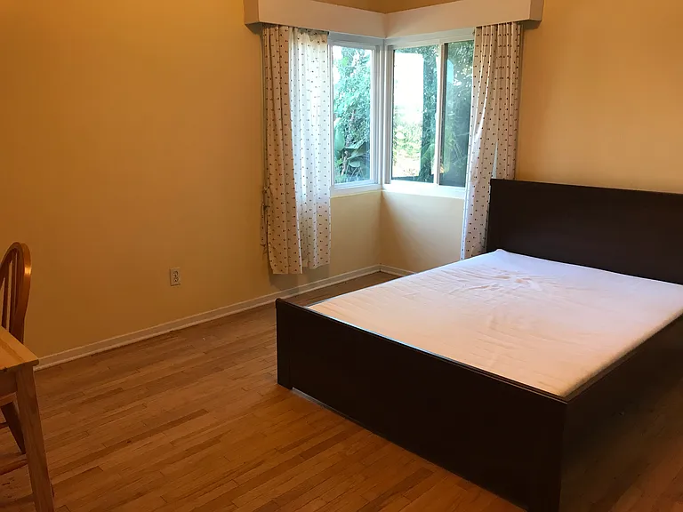 2nd bedroom (bed not included in rent)