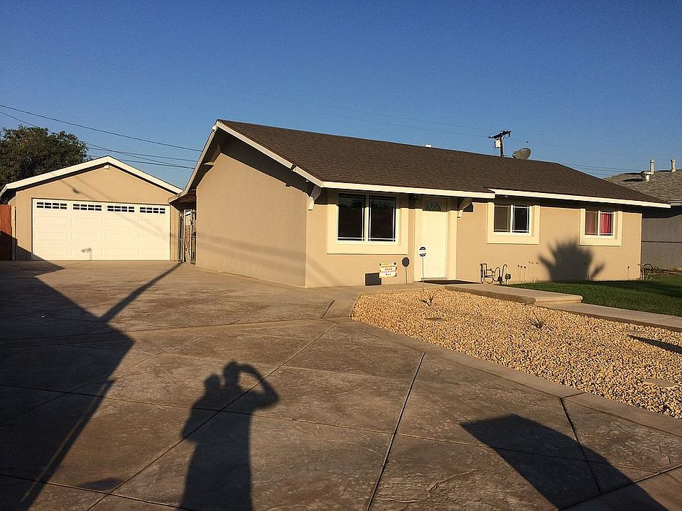 2nd image of 10838 Dumond Dr