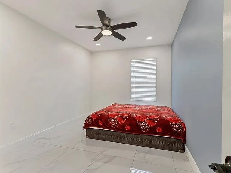177 Tierra Verde Way — Photo 2