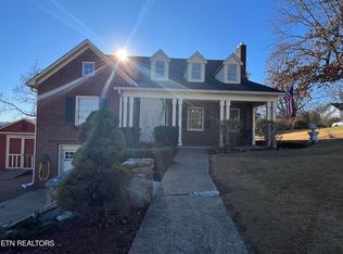 306 Central St, Clinton, TN 37716