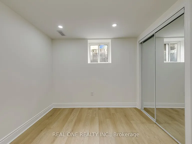 655 Paragon Pl E #BASEMENT — Photo 12