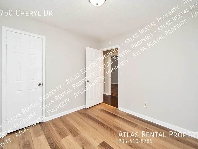 5750 Cheryl Dr — Photo 12