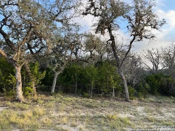 0 Leinweber Dr, Leakey, TX 78873
