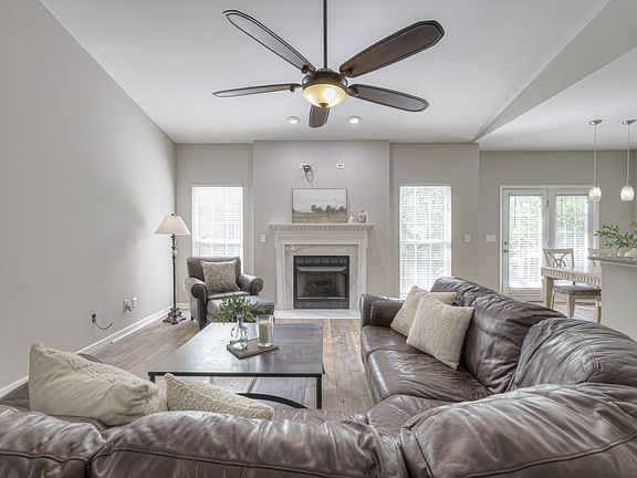 4th image of 3226 Peyton Ct