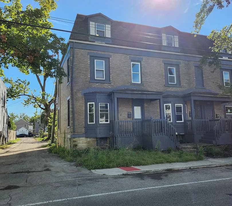 122-126 S Champion Ave