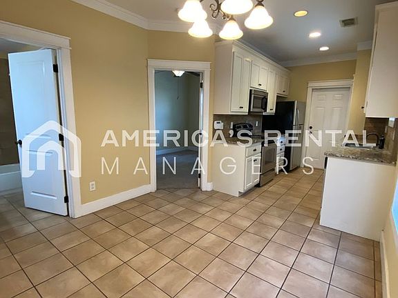 5th image of 502 16th St APT 6
