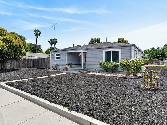 3rd image of 2080 Middlefield Ave