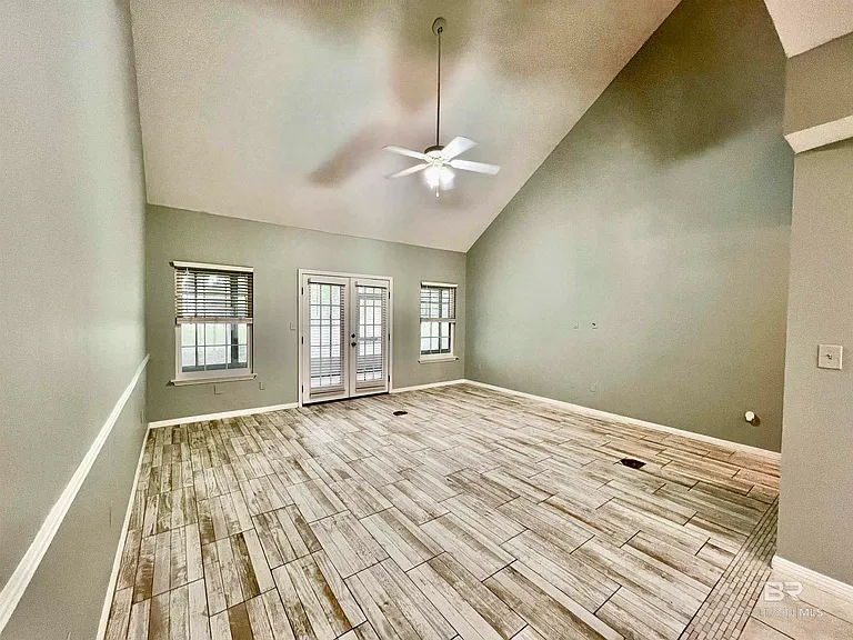 444 Clubhouse Dr #3C — Photo 4