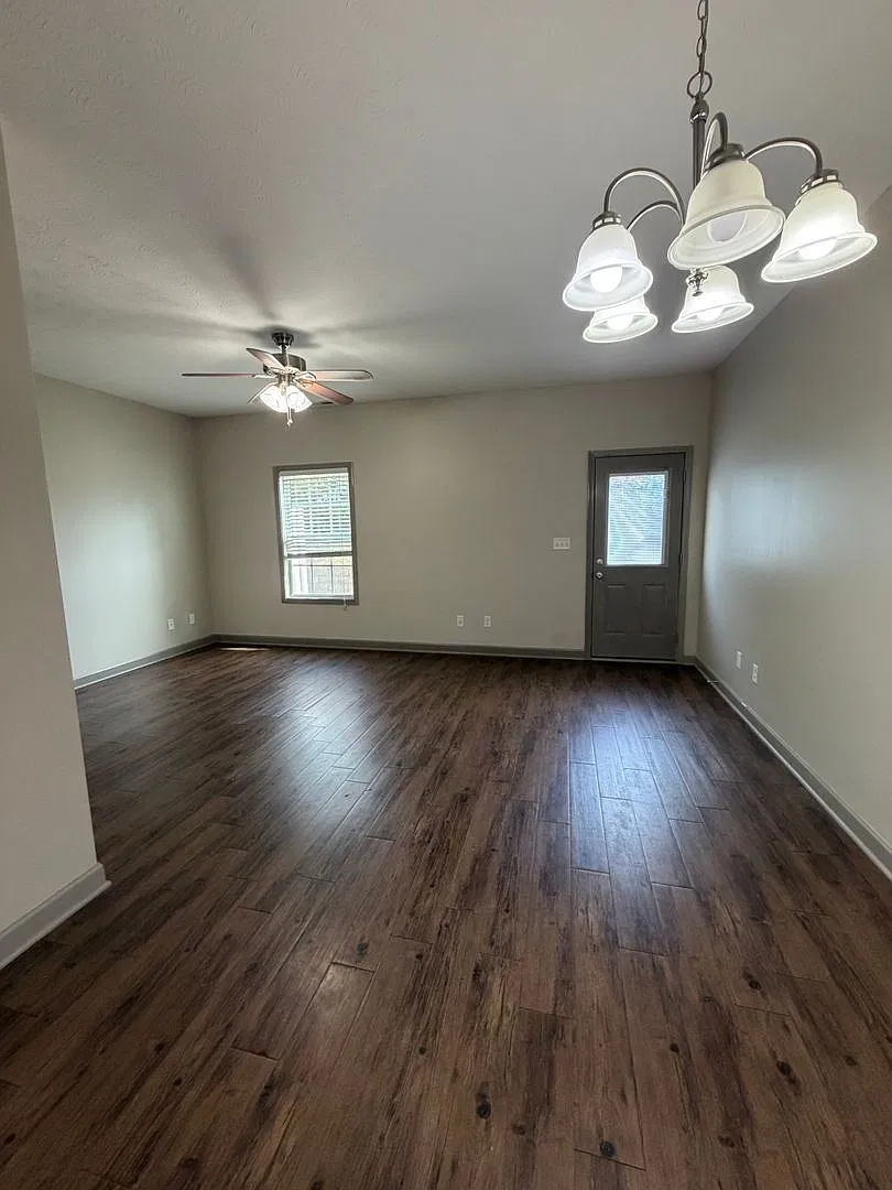 Audley Court Townhomes — Photo 4