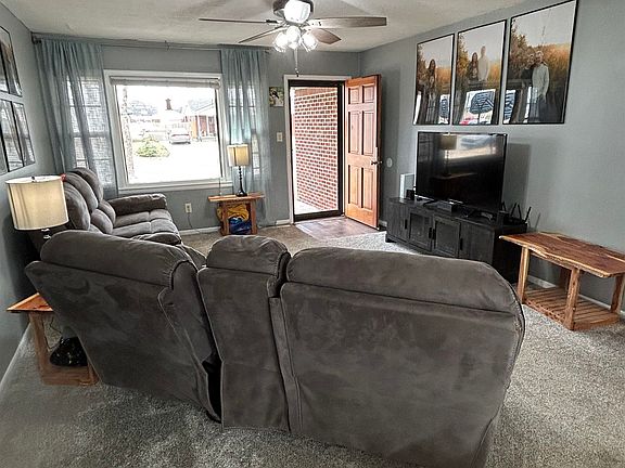 3rd image of 225 Filmore St