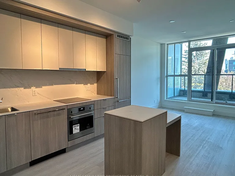 6 Greenbriar Rd #221 — Photo 2
