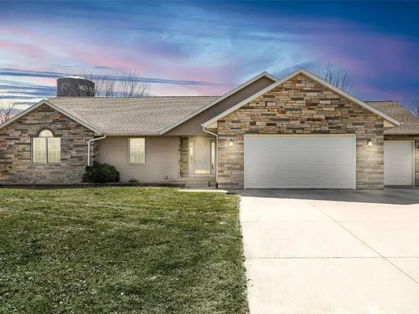 901 Rebecca Ct, Independence, IA 50644