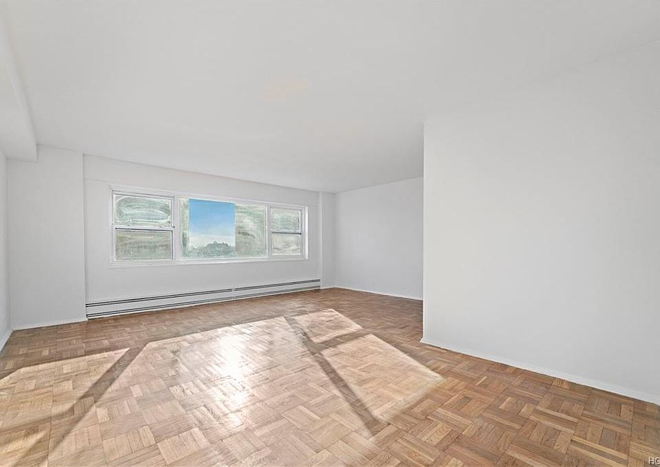 1st image of 5 Fordham Hill Oval APT 11D